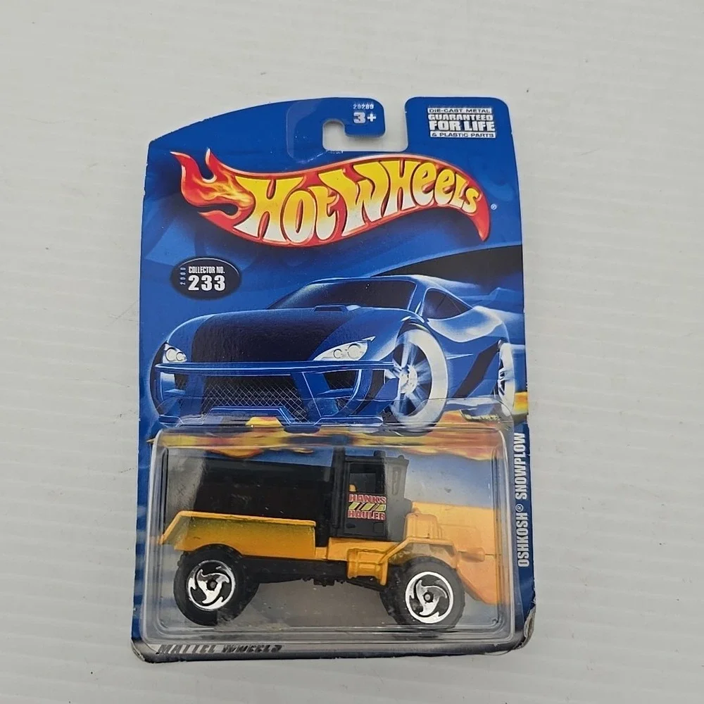Hot Wheels 2000 Oshkosh Snowplow Yellow 29289 Collector 233 Hank's Hauler
